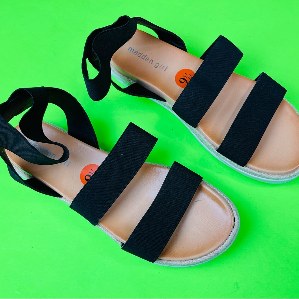 Madden Girl Women’s Beautiful Classic Movve Platform Sandals Size 9.5M
